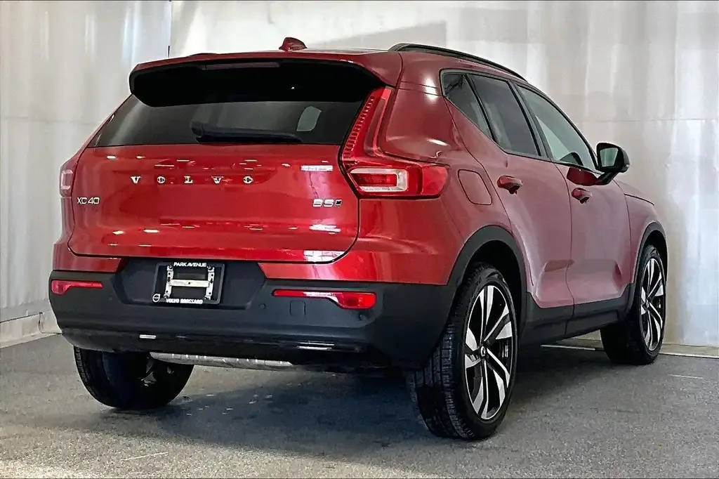 Volvo Xc40 2024 photo 2