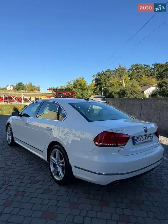 Volkswagen Passat 2014 photo 5