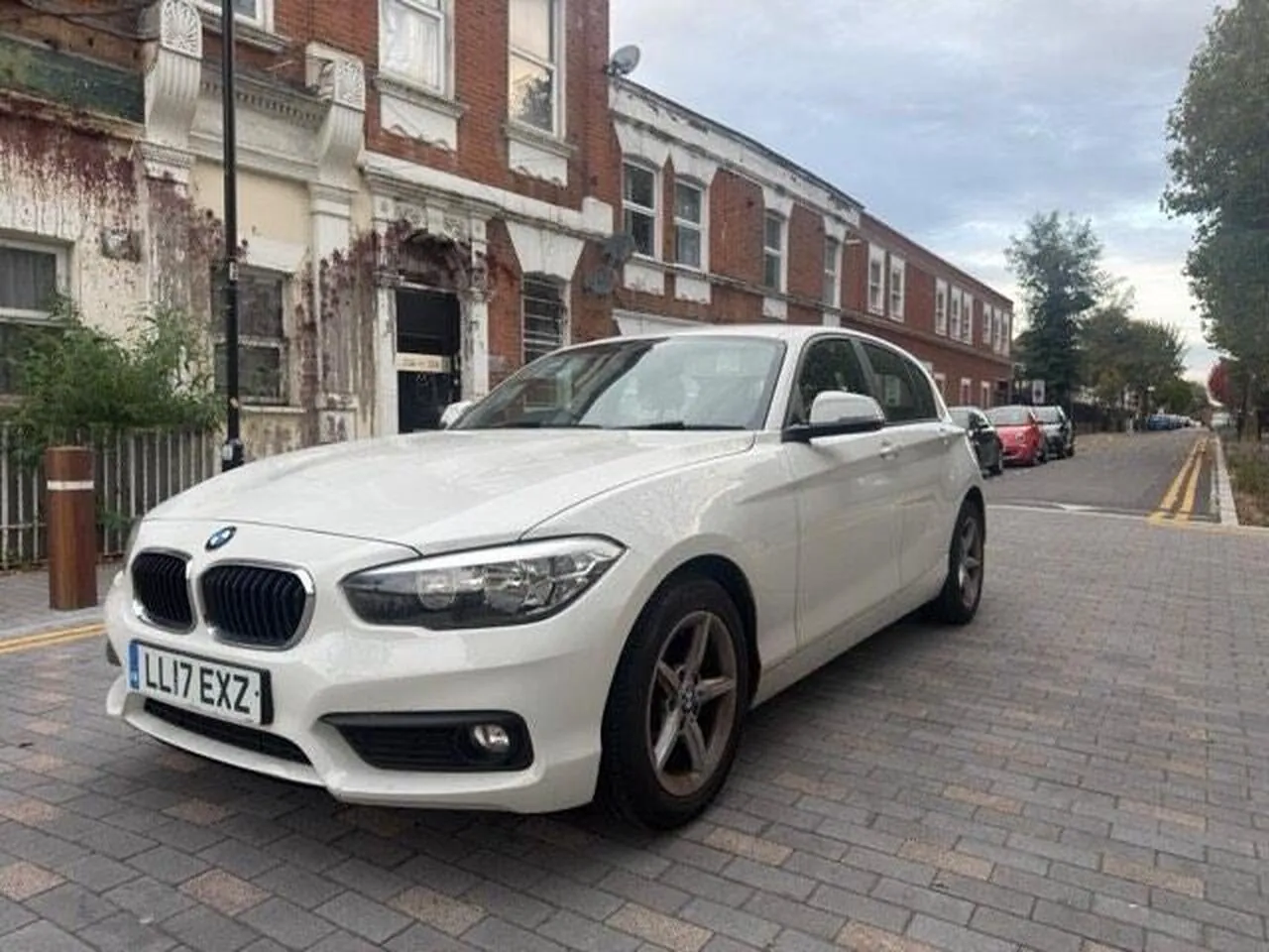 BMW 1 Series 2017 photo 3