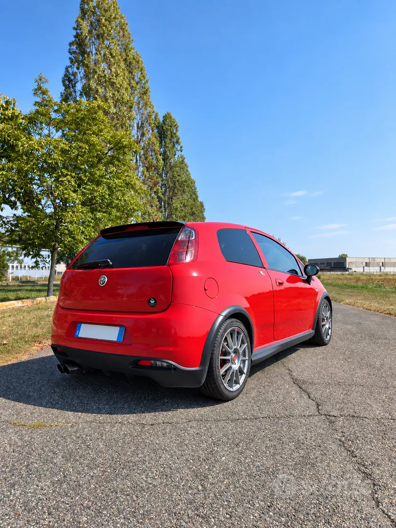 Abarth Grande Punto 2009 photo 2