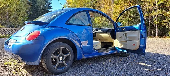 Volkswagen New Beetle 1999 photo 4