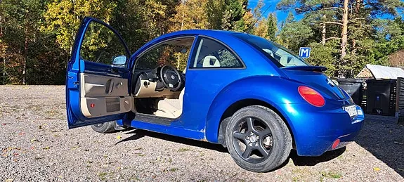 Volkswagen New Beetle 1999 photo 3
