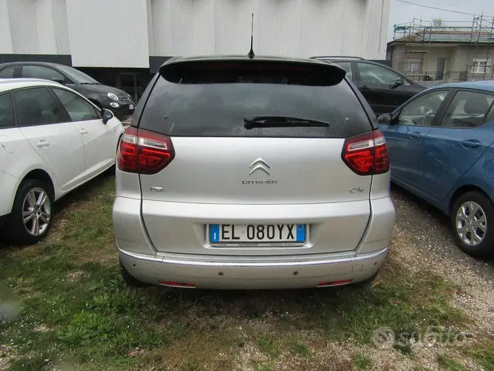 Citroen C4 2012 photo 4