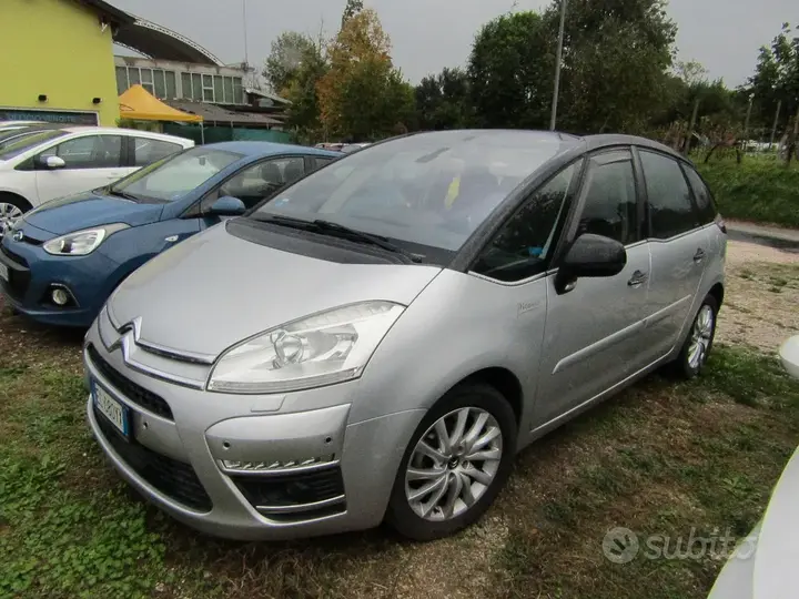 Citroen C4 2012 photo 2