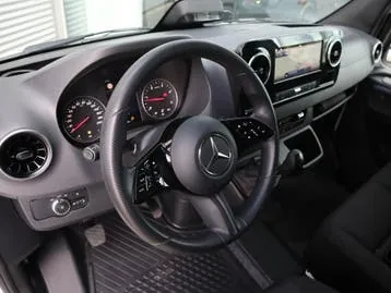 Mercedes-Benz Sprinter 2024 photo 3