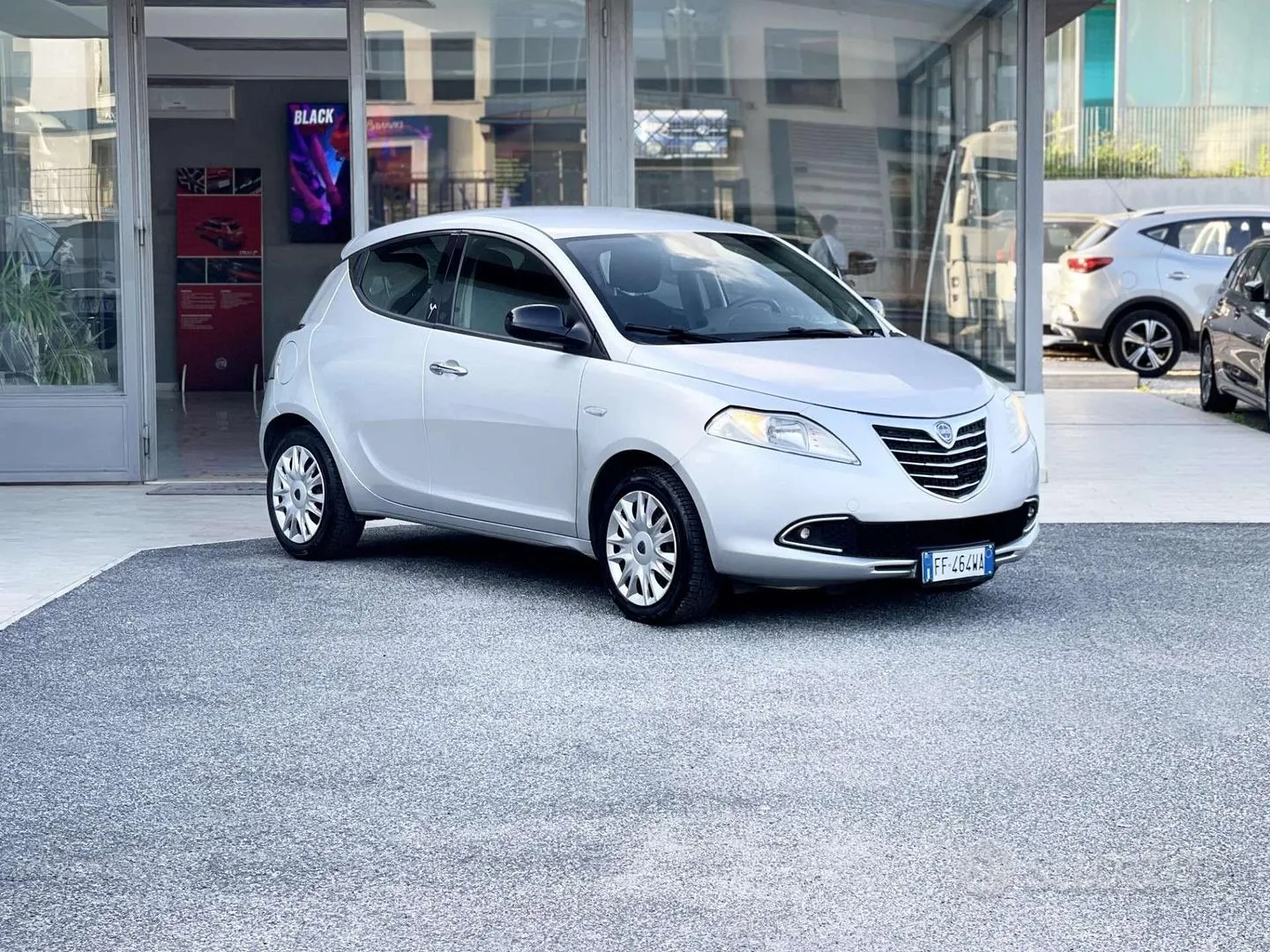 Lancia Ypsilon