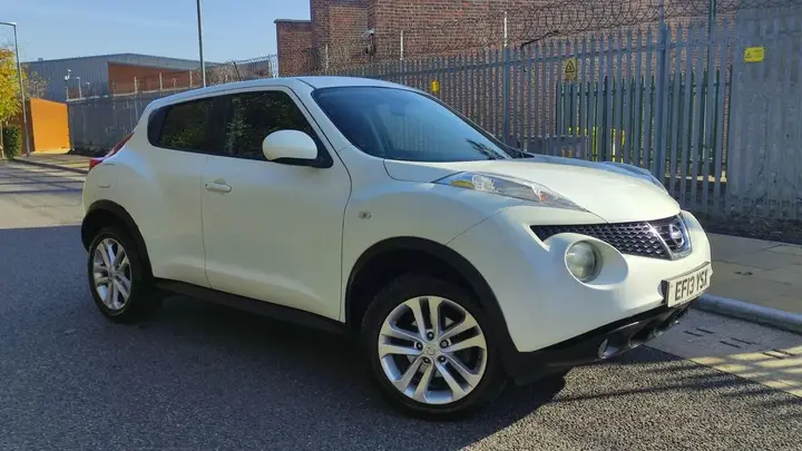 Nissan Juke 2013 photo 2