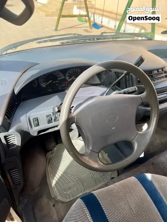 Toyota Previa 2000 photo 2