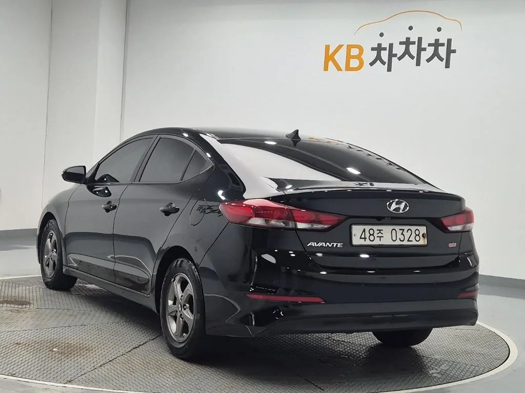 Hyundai Avante 2016 photo 2