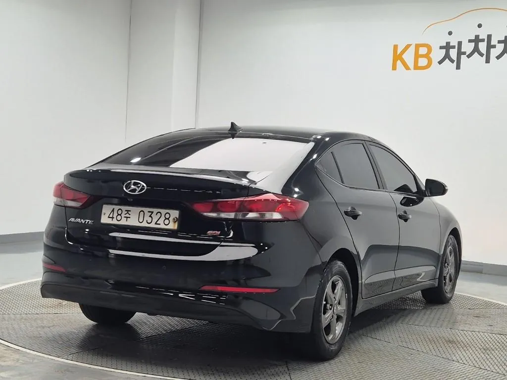 Hyundai Avante 2016 photo 3