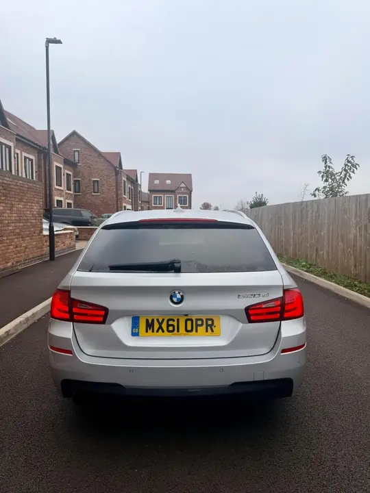 BMW 5 Series 2011 photo 4