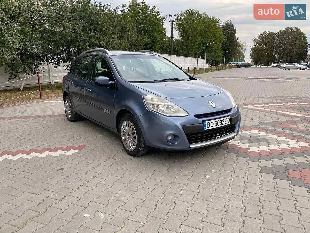 Renault Clio 2009 photo 2