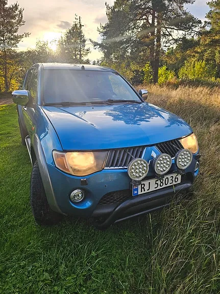Mitsubishi L200 2006 photo 3