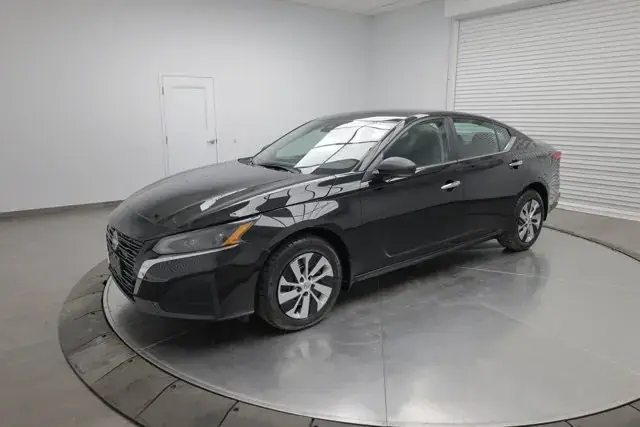 Nissan Altima 2025 photo 4