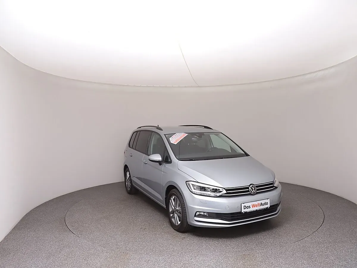 Volkswagen Touran 2026 photo 2