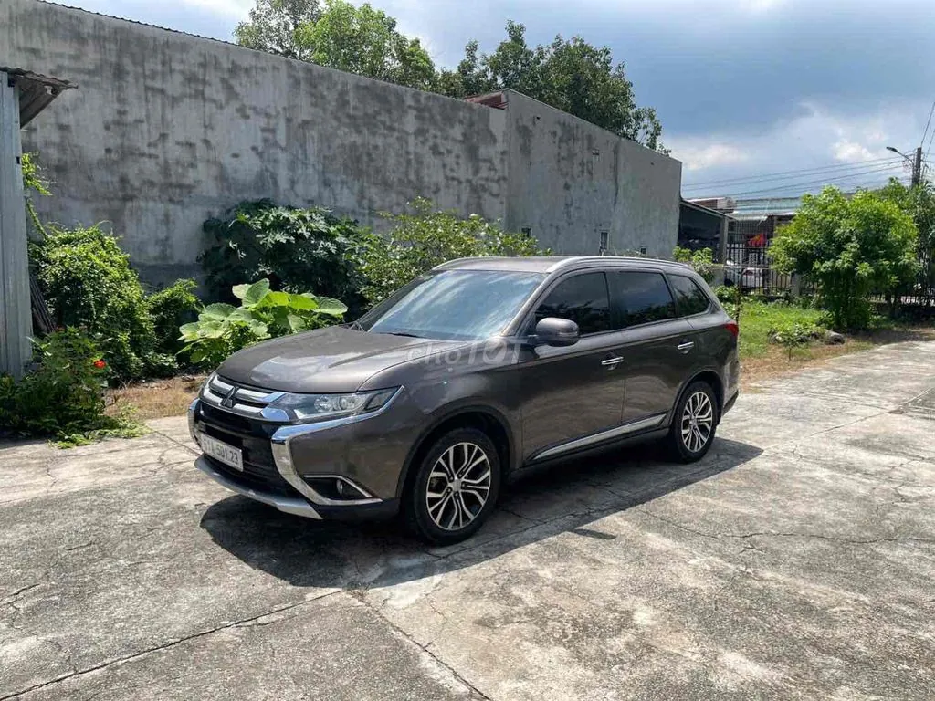 Mitsubishi Outlander 2019 photo 3
