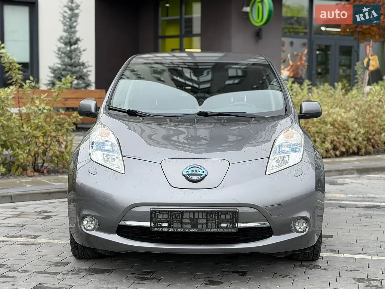 Nissan Leaf 2016 photo 2