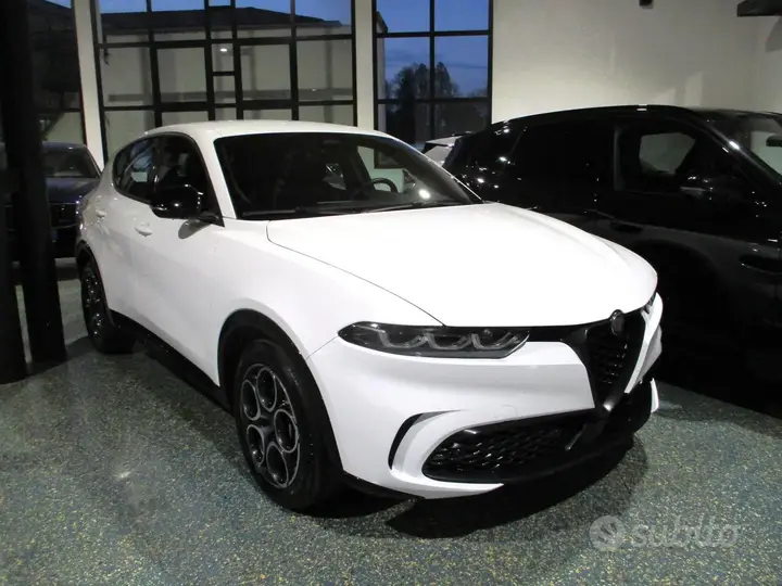 Alfa Romeo Tonale 2024 photo 2