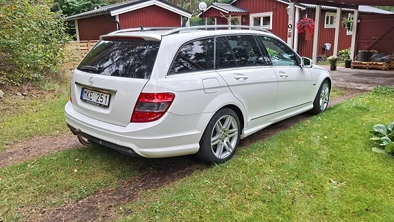Mercedes-Benz C180 2011 photo 2