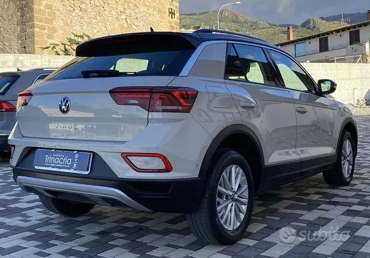 Volkswagen T-Roc Life 2022 photo 4