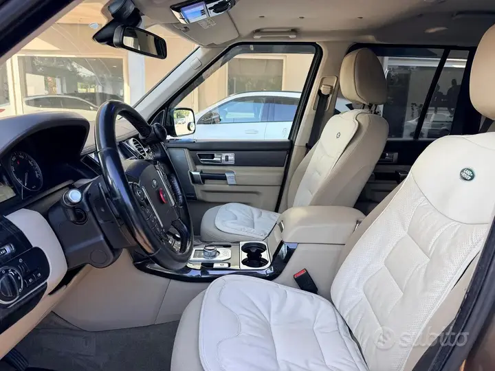 Land Rover Discovery 2012 photo 4