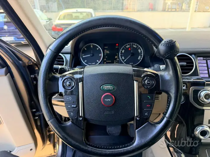 Land Rover Discovery 2012 photo 5