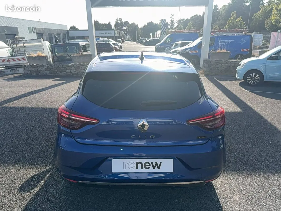 Renault Clio 2023 photo 4