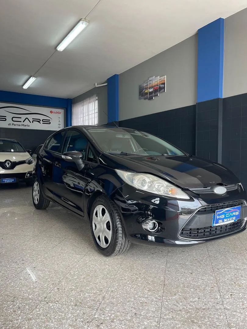 Ford Fiesta 2009 photo 2