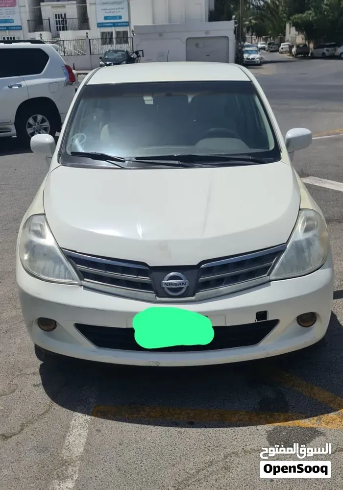 Nissan Tiida 2009 photo 3