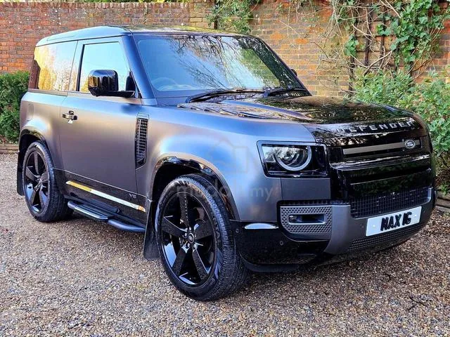Land Rover Defender 5.0