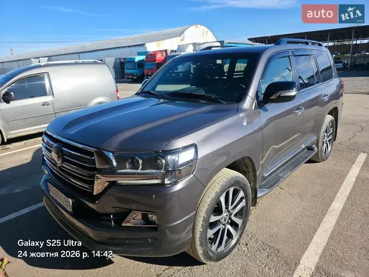 Toyota Land Cruiser 2018 photo 3
