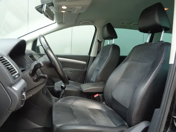 Volkswagen Sharan 2011 photo 2