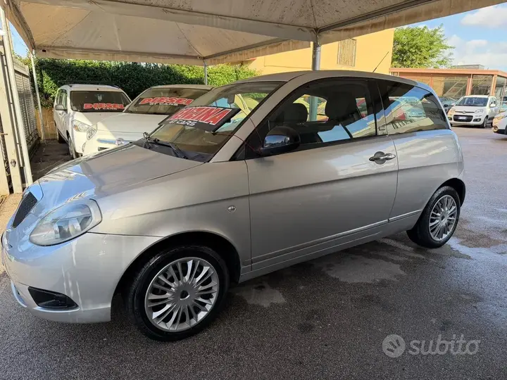 Lancia Ypsilon 2011 photo 3