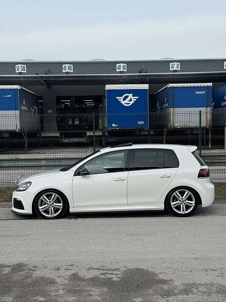 Volkswagen Golf 2011 photo 3