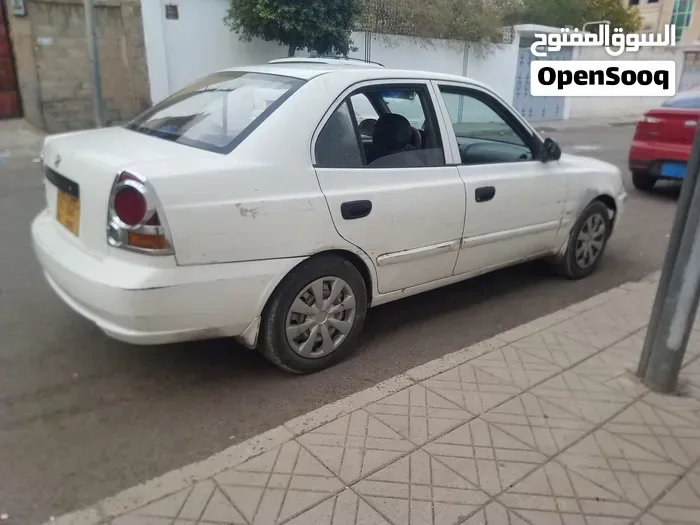 Hyundai Accent 2003 photo 2