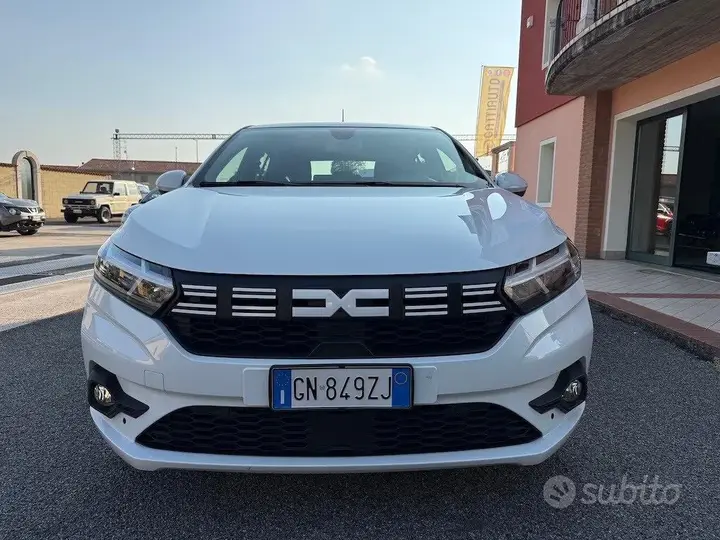 Dacia Sandero 2023 photo 2