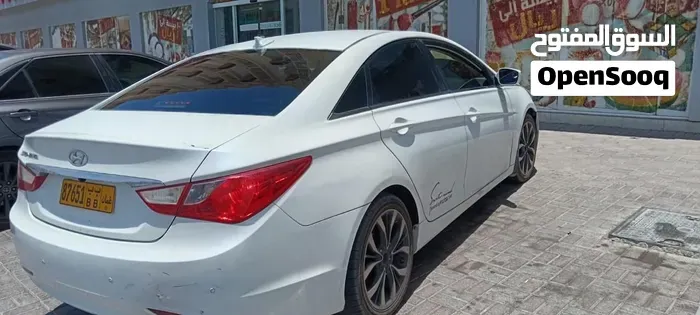 Hyundai Sonata 2012 photo 2
