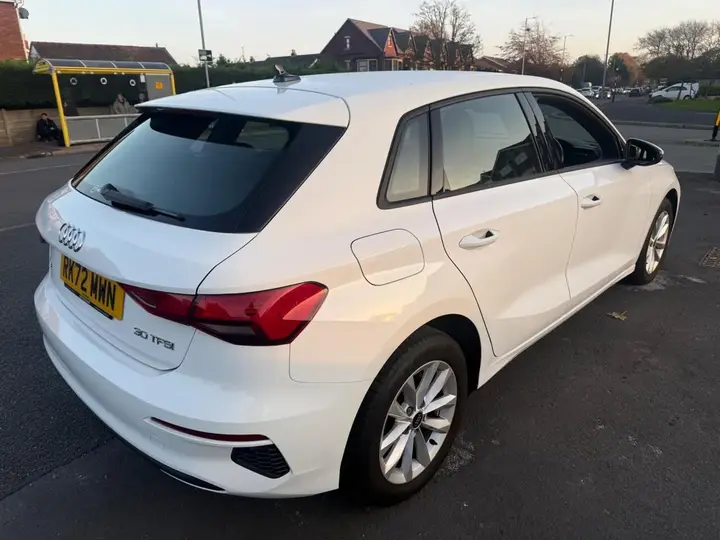 Audi A3 2022 photo 2