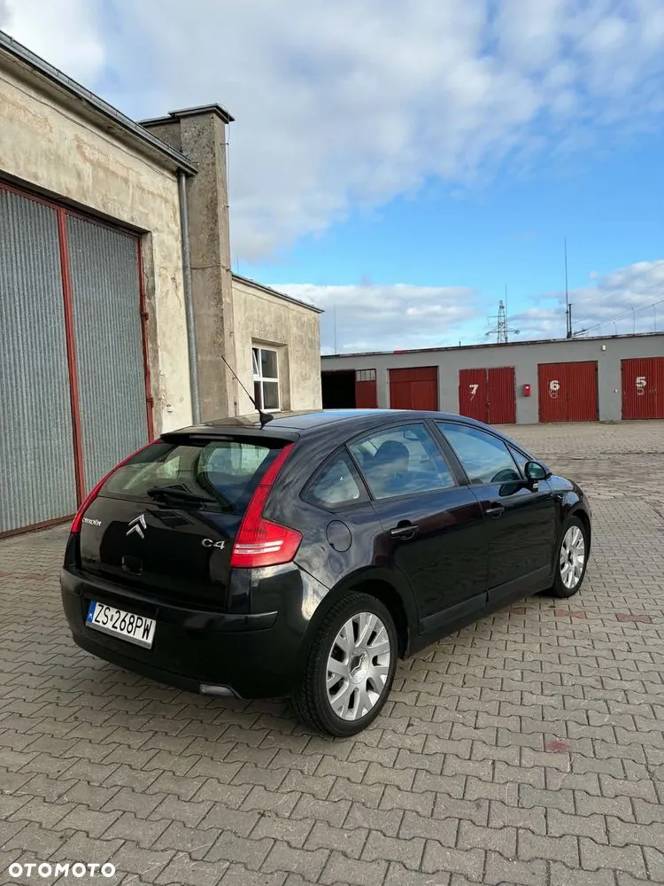 Citroen C4 2005 photo 2