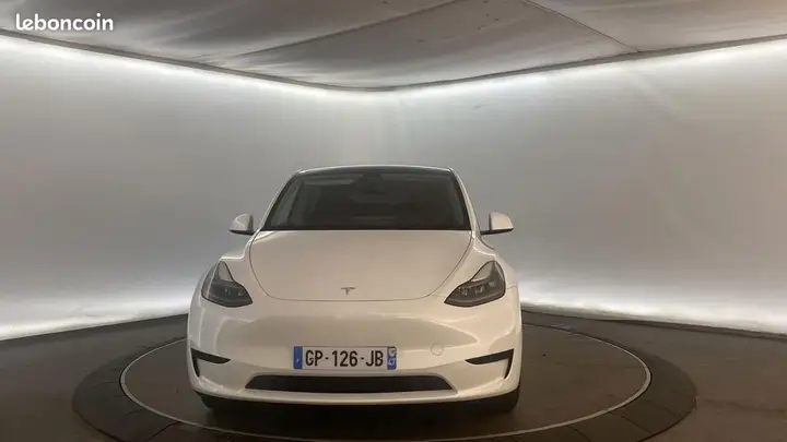 Tesla Model Y 2023 photo 5