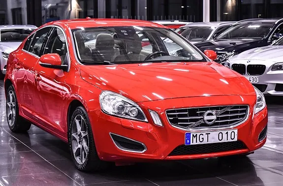 Volvo S60 2012 photo 4