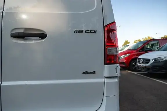 Mercedes-Benz Vito 2027 photo 4
