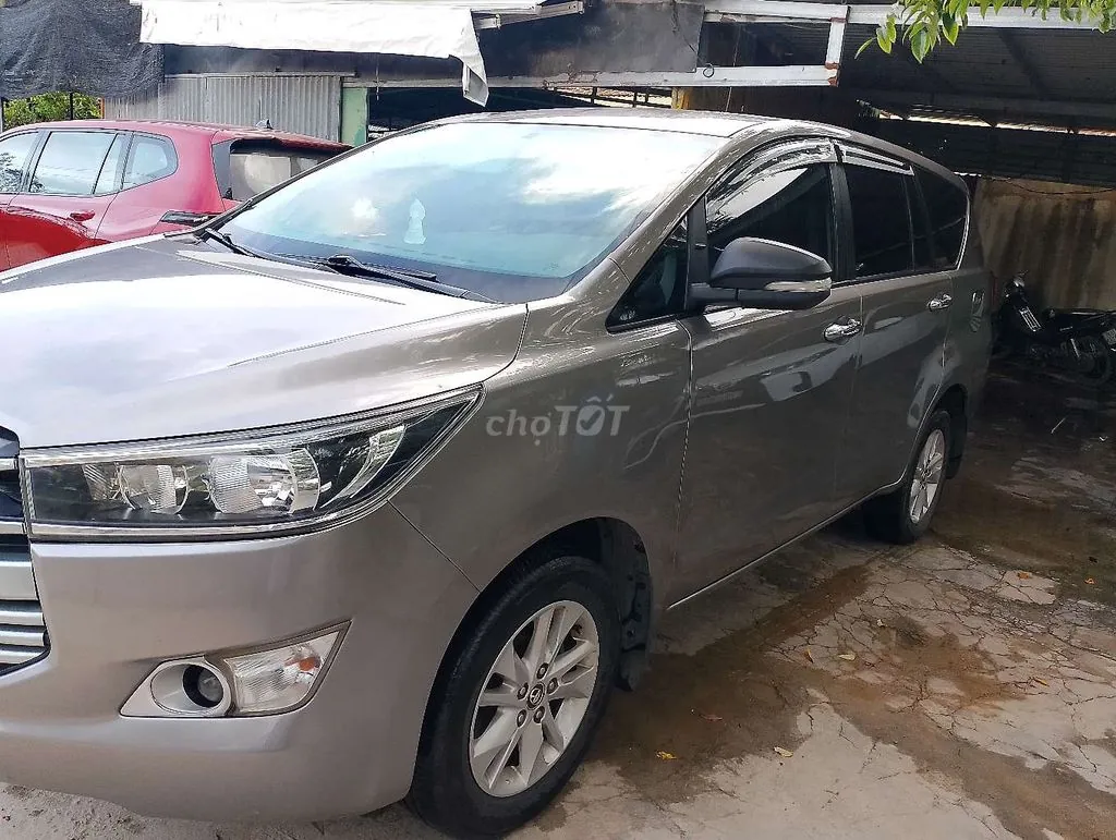 Toyota Innova 2018 photo 3
