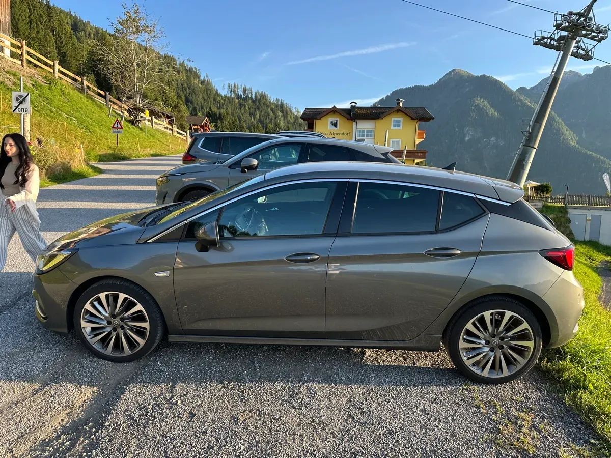 Opel Astra 2018 photo 3
