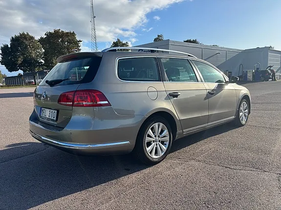 Volkswagen Passat 2012 photo 5