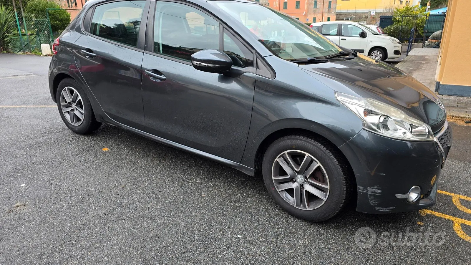 Peugeot 208 2015 photo 3