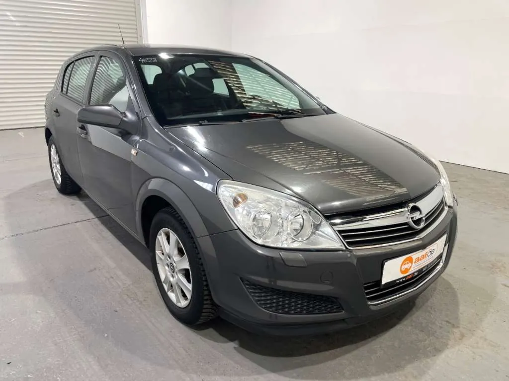 Opel Astra 2009 photo 5