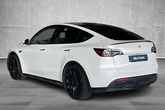 Tesla Model Y 2023 photo 4