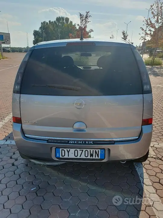 Opel Meriva 2009 photo 2