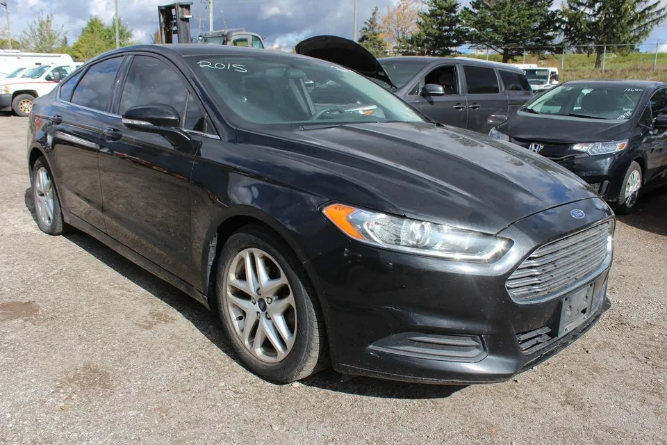 Ford Fusion 2015 photo 2